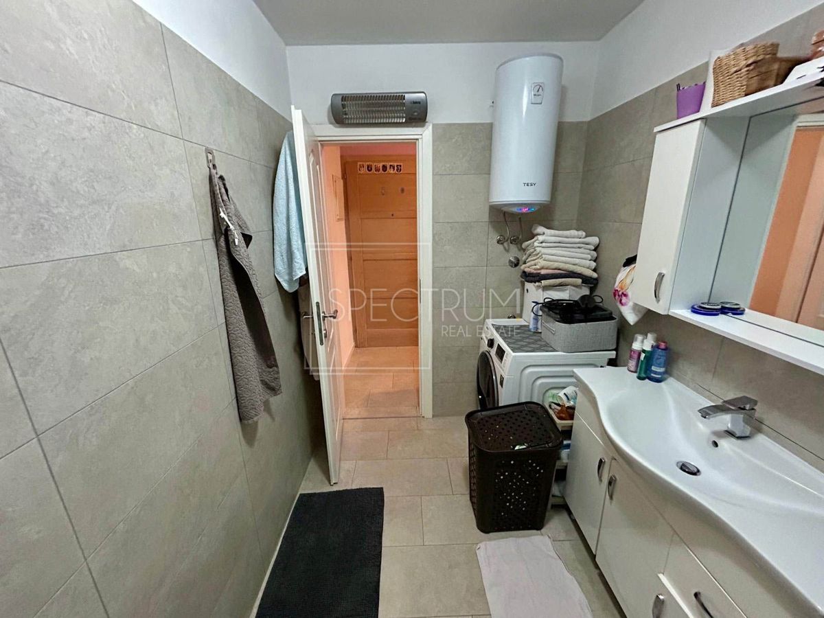 Novigrad, udobno stanovanje z 2 spalnicama