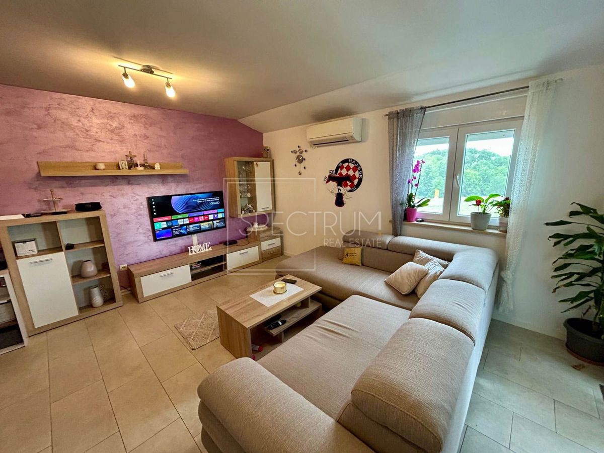 Novigrad, udobno stanovanje z 2 spalnicama