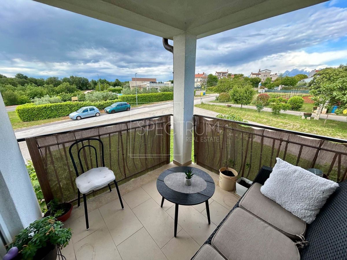 Novigrad, udobno stanovanje z 2 spalnicama