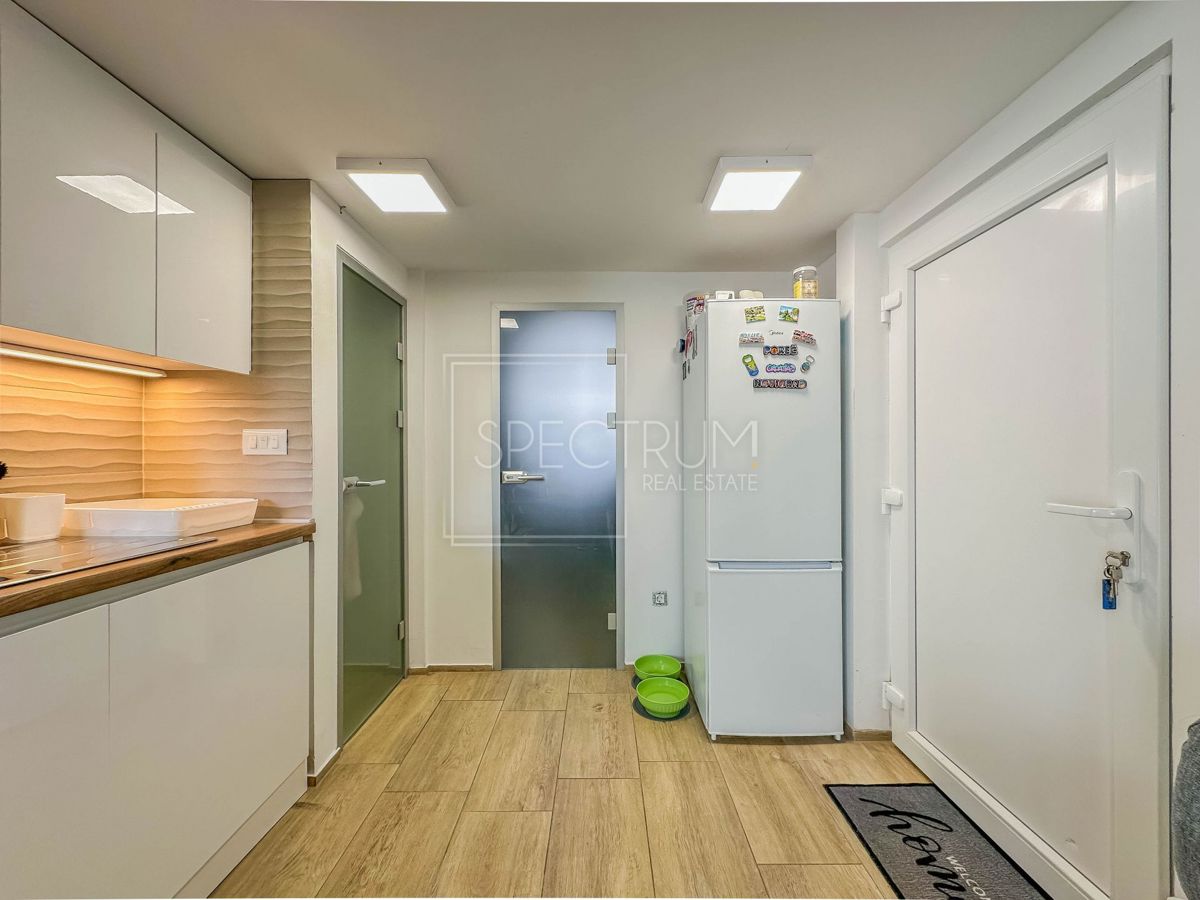 Območje Novigrada, dvoetažno prenovljeno stanovanje 500 m od morja