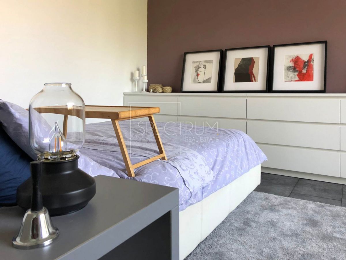 Poreč, moderno opremljeno stanovanje 50m od morja!