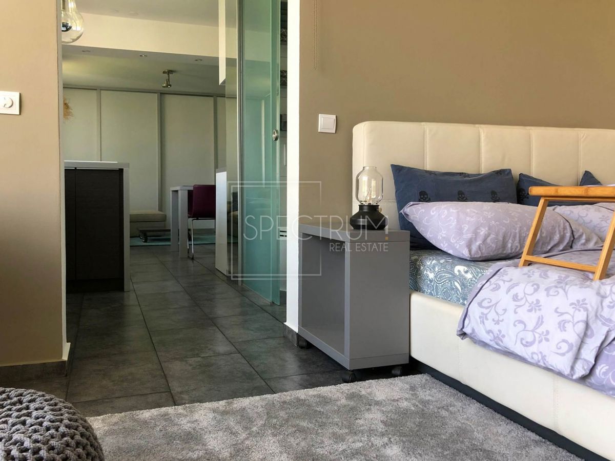 Poreč, moderno opremljeno stanovanje 50m od morja!