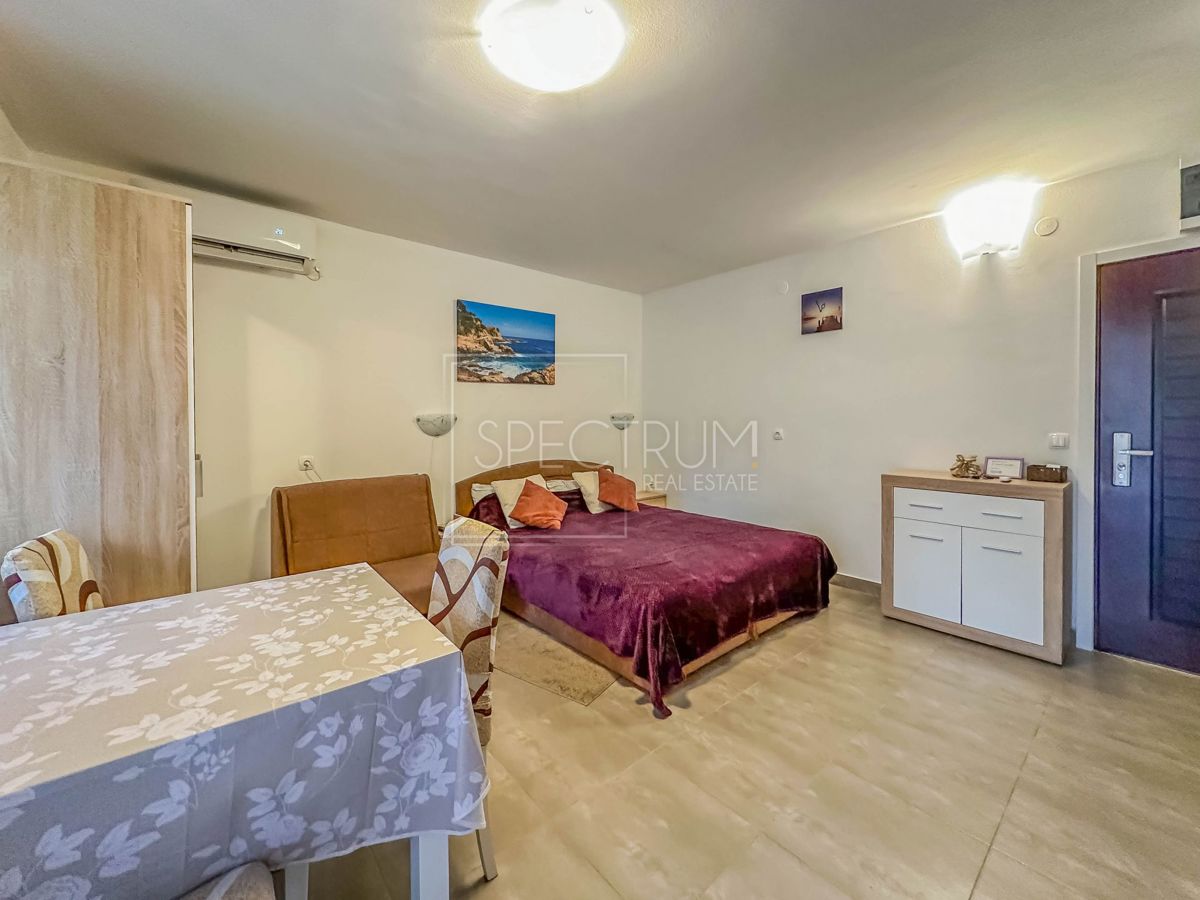 Poreč okolica, prenovljeno stanovanje 50 m od morja!