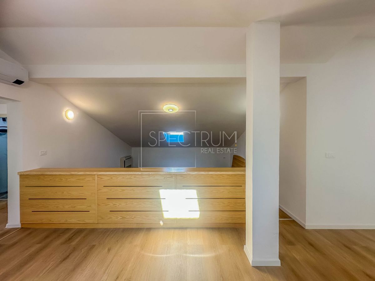 Rovinj, prenovljeno stanovanje z garažo