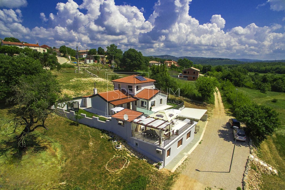 Okolica Brtonigle, vila z bazenom na mirni lokaciji