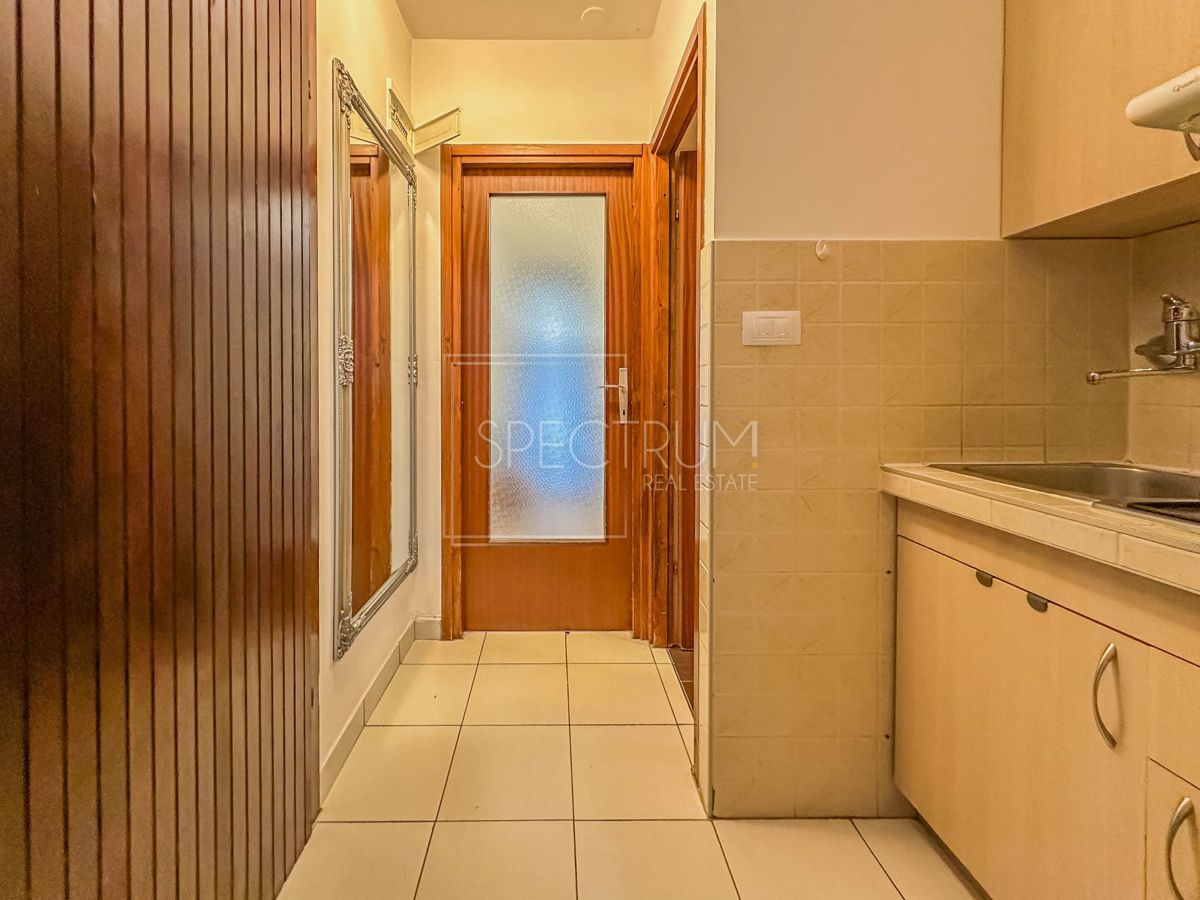 Novigrad, lepo stanovanje 500m od morja