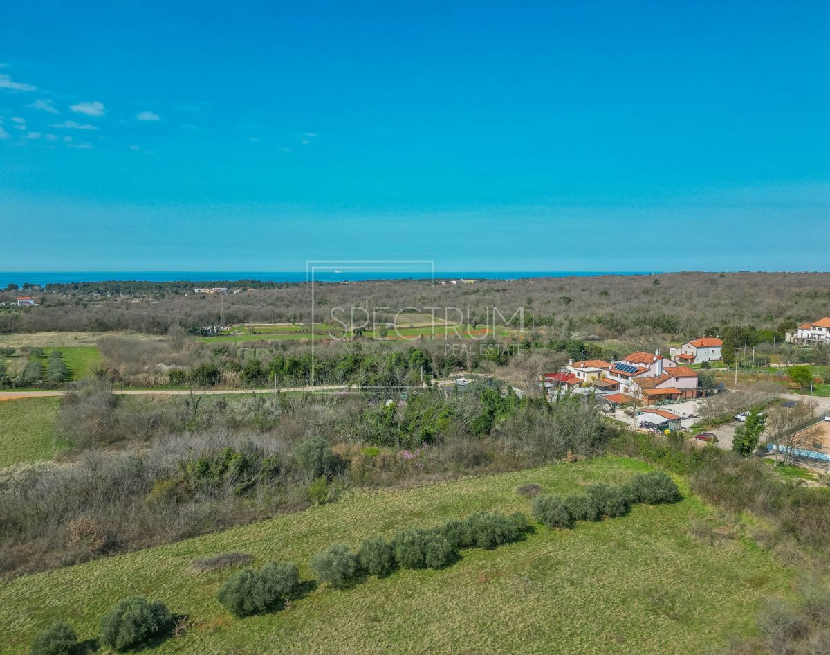 Umag, zemljišče na iskani lokaciji s potencialom