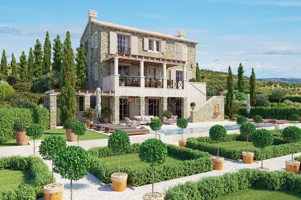 Motovun, gradbeno zemljišče s čudovitim razgledom