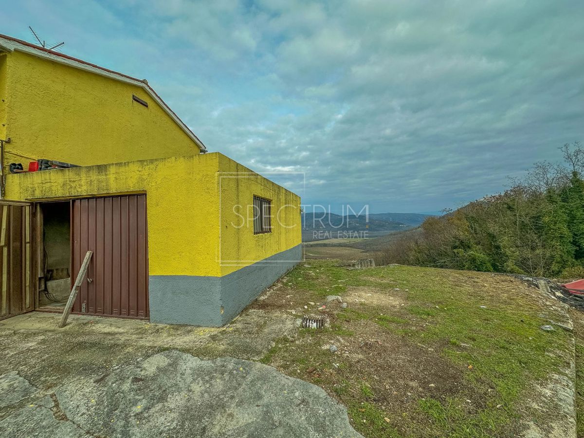 Motovun okolica, hiša s pogledom na Motovun!