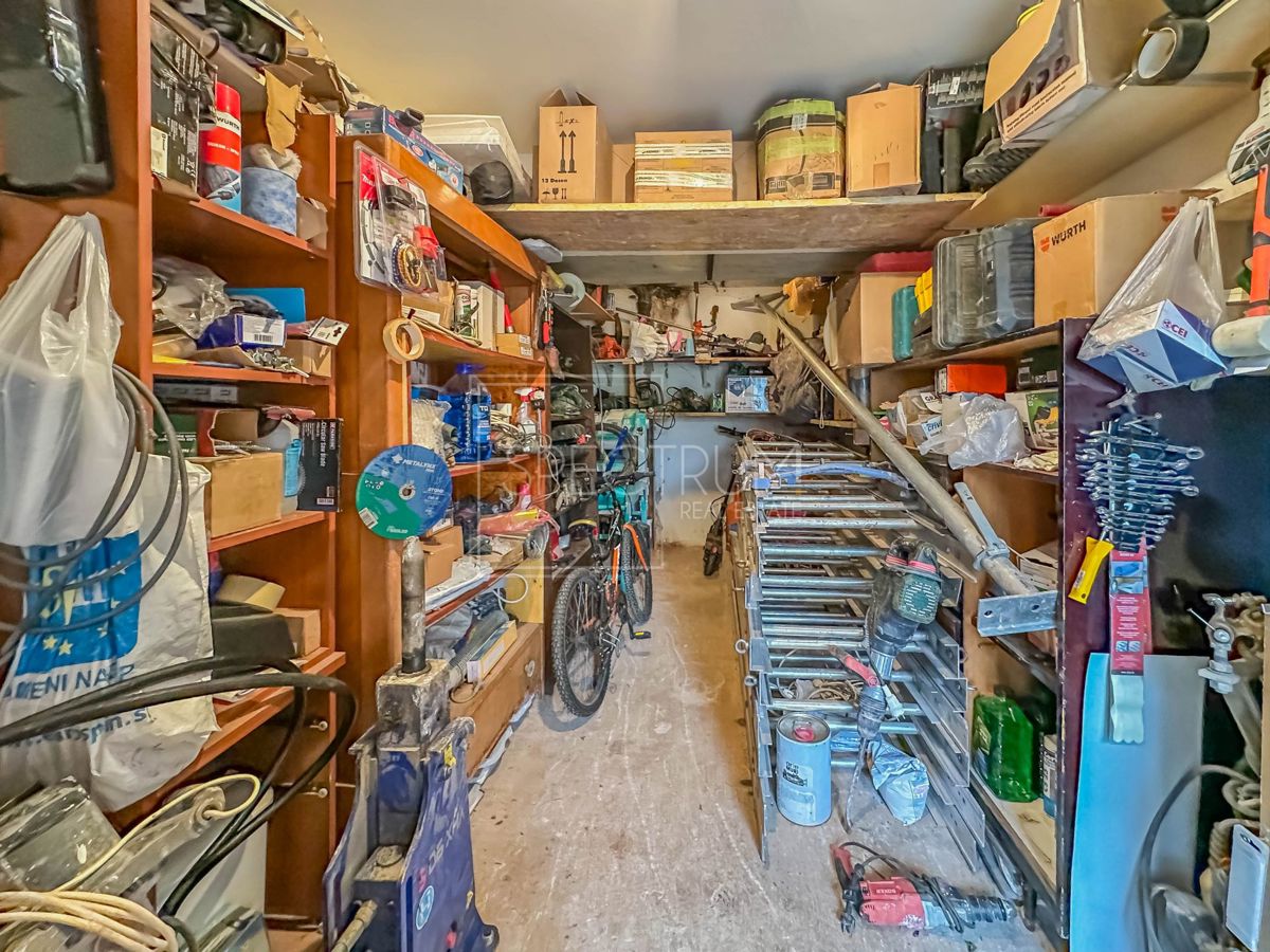 Umag, garaža v središču mesta