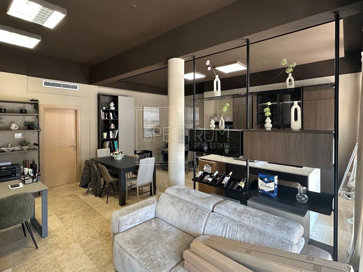 Novigrad, poslovni prostori na odlični lokaciji