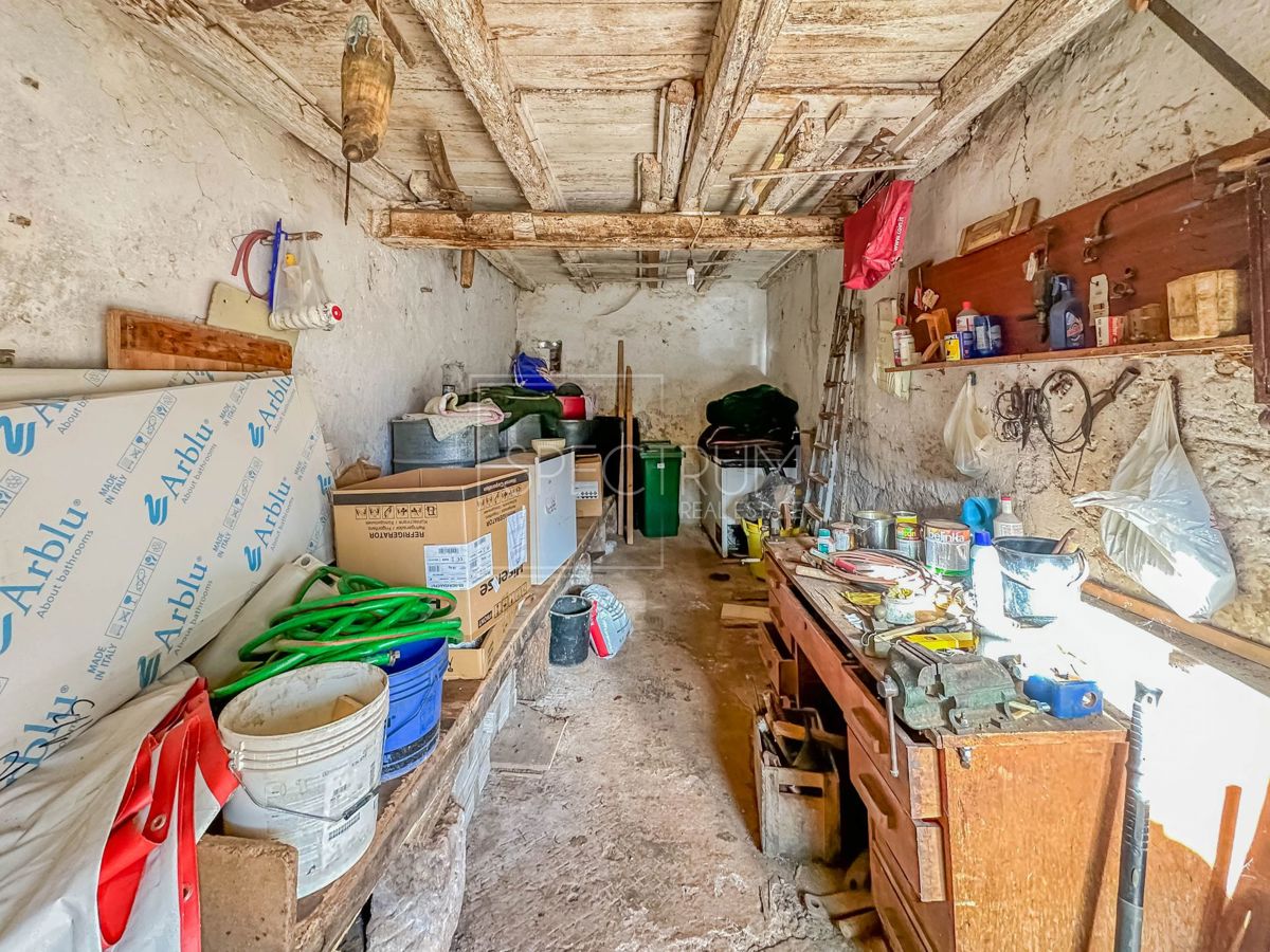 Območje Brtonigle, kamnita hiša za prenovo