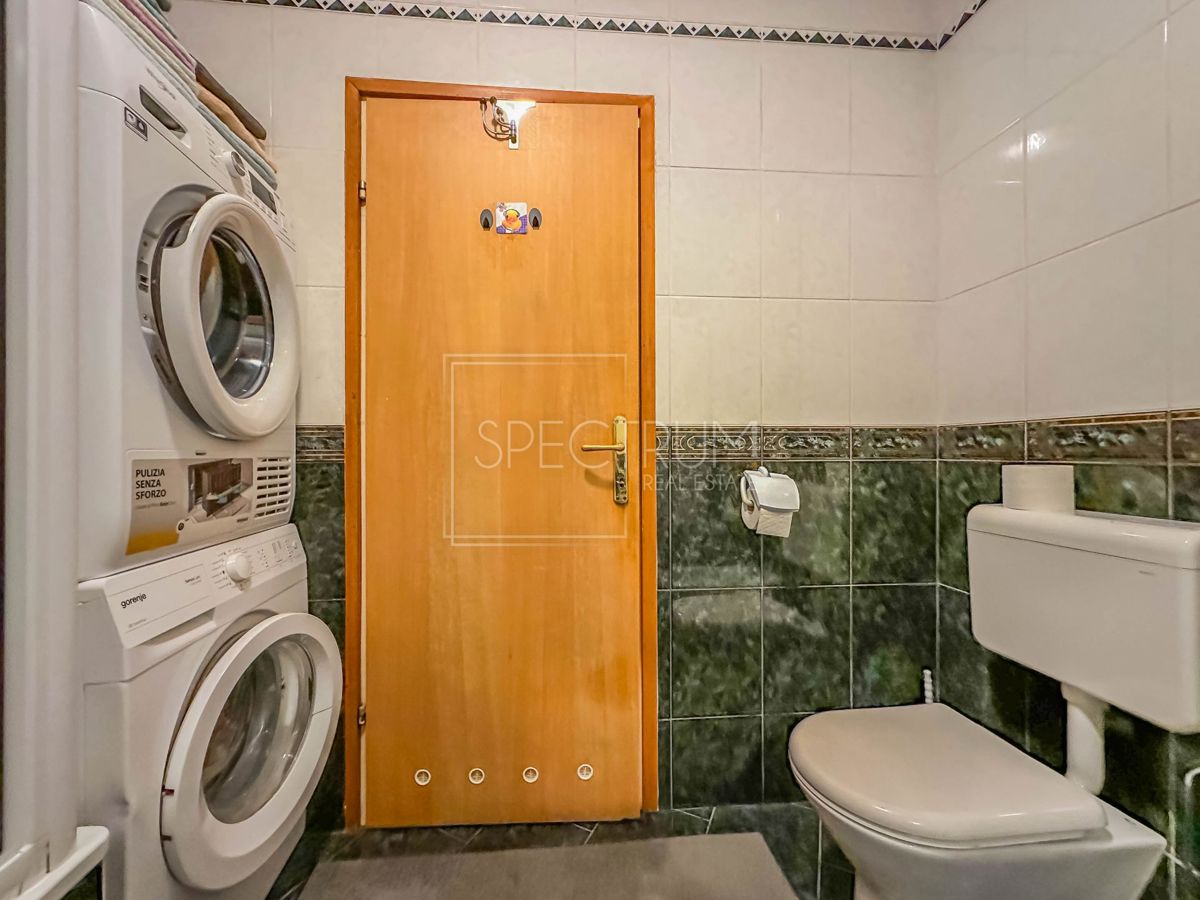 Umag, stanovanje v visokem pritličju v centru