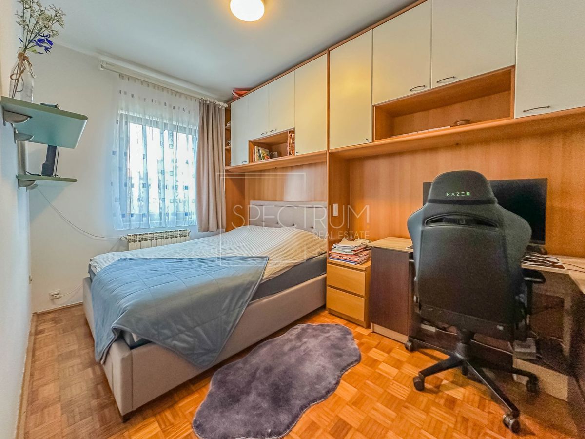 Umag, stanovanje v visokem pritličju v centru