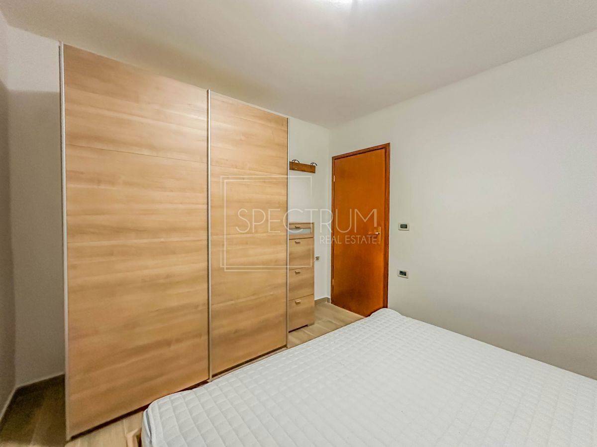 Novigrad, stanovanje v pritličju 350m od morja