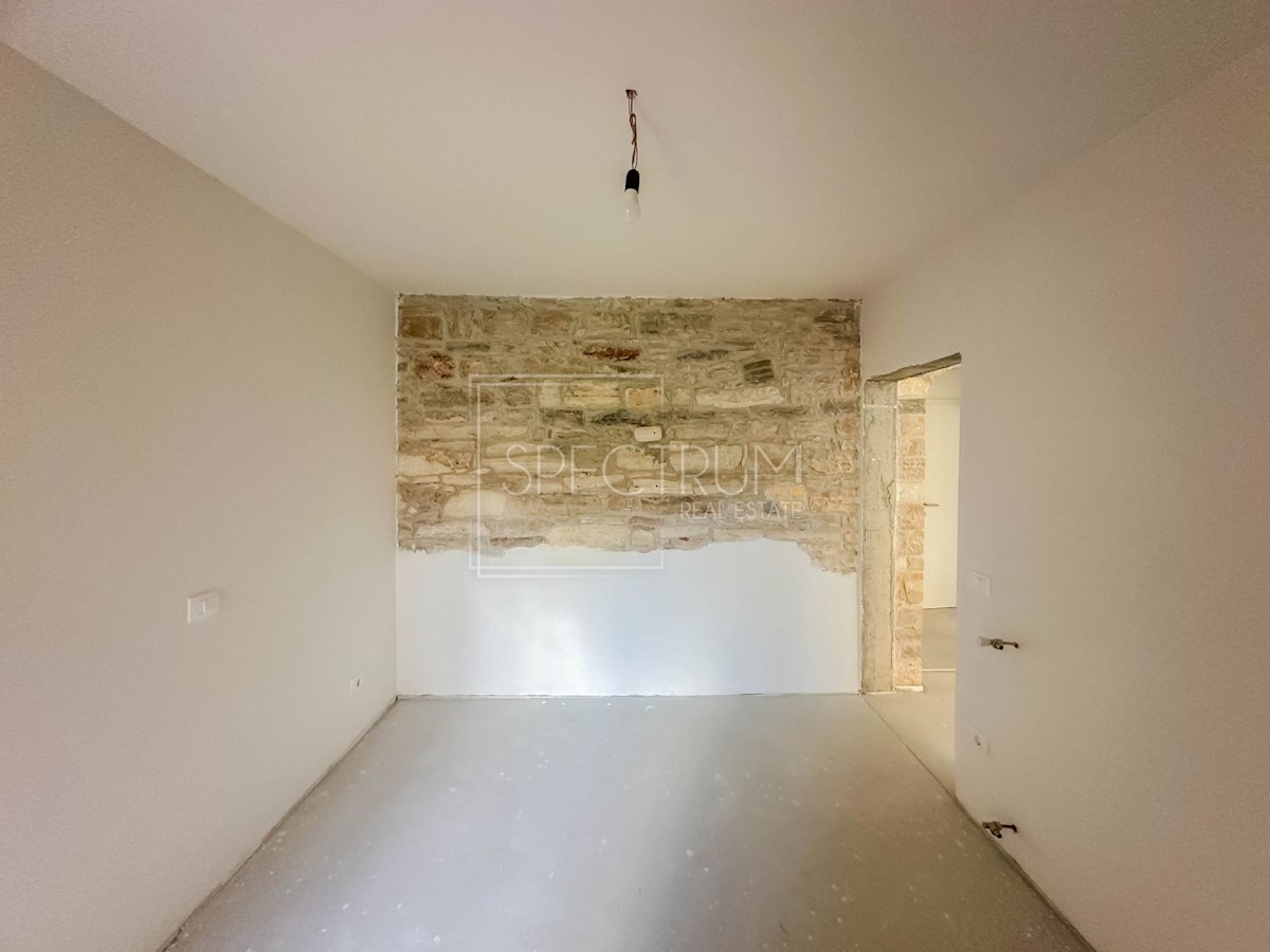 Okolica Buja, adaptirano stanovanje v pritličju z vrtom