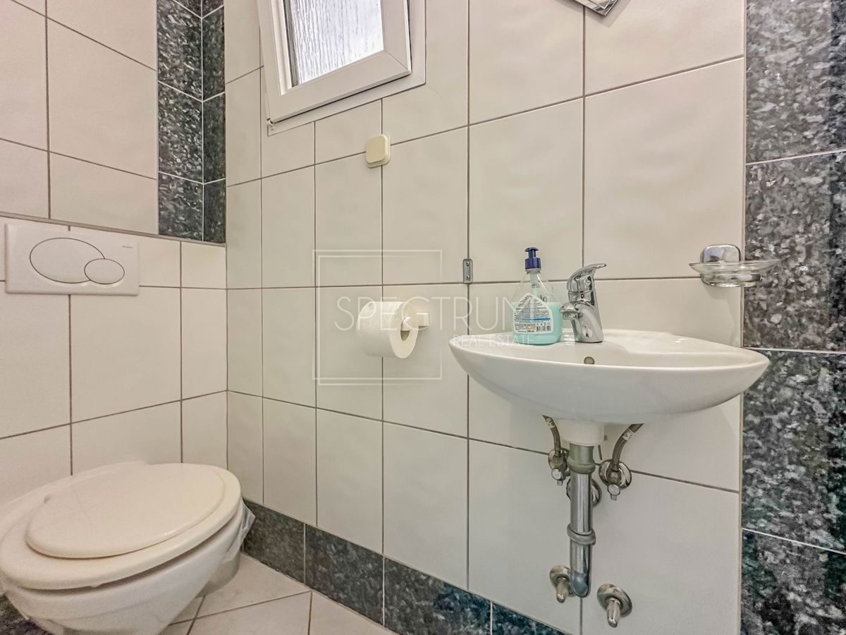 Novigrad okolica, dvoetažno stanovanje 400 m od morja