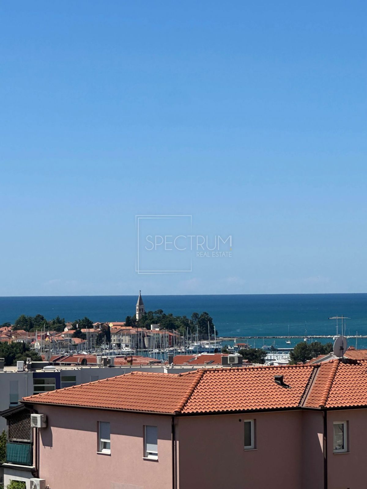 Novigrad, moderno stanovanje s čudovitim pogledom na morje