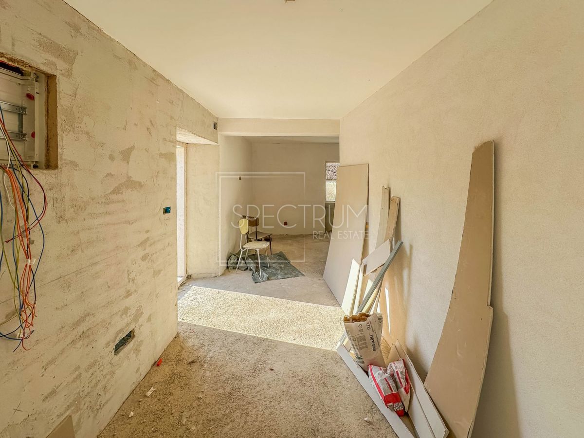 Območje Buja, prenovljena kamnita hiša s čudovitim razgledom