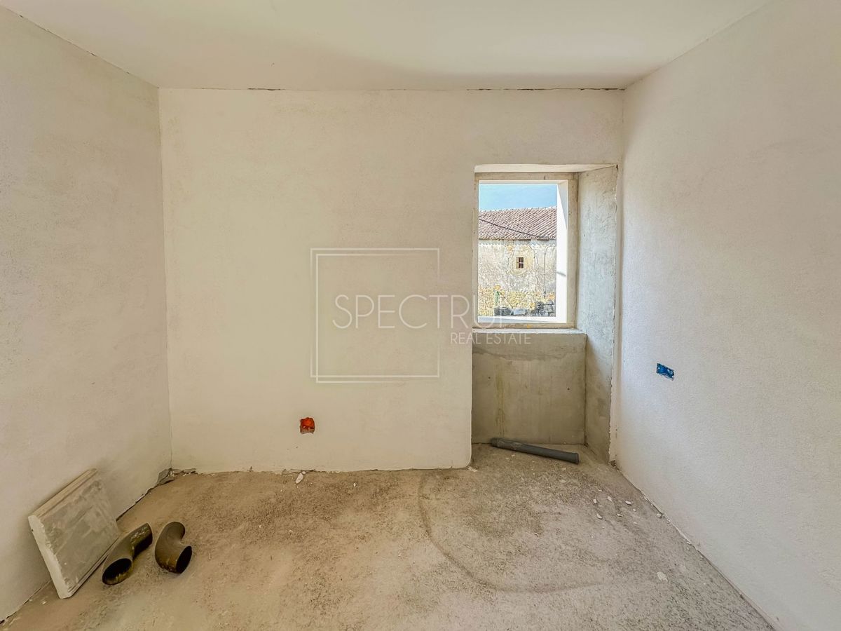 Območje Buja, prenovljena kamnita hiša s čudovitim razgledom