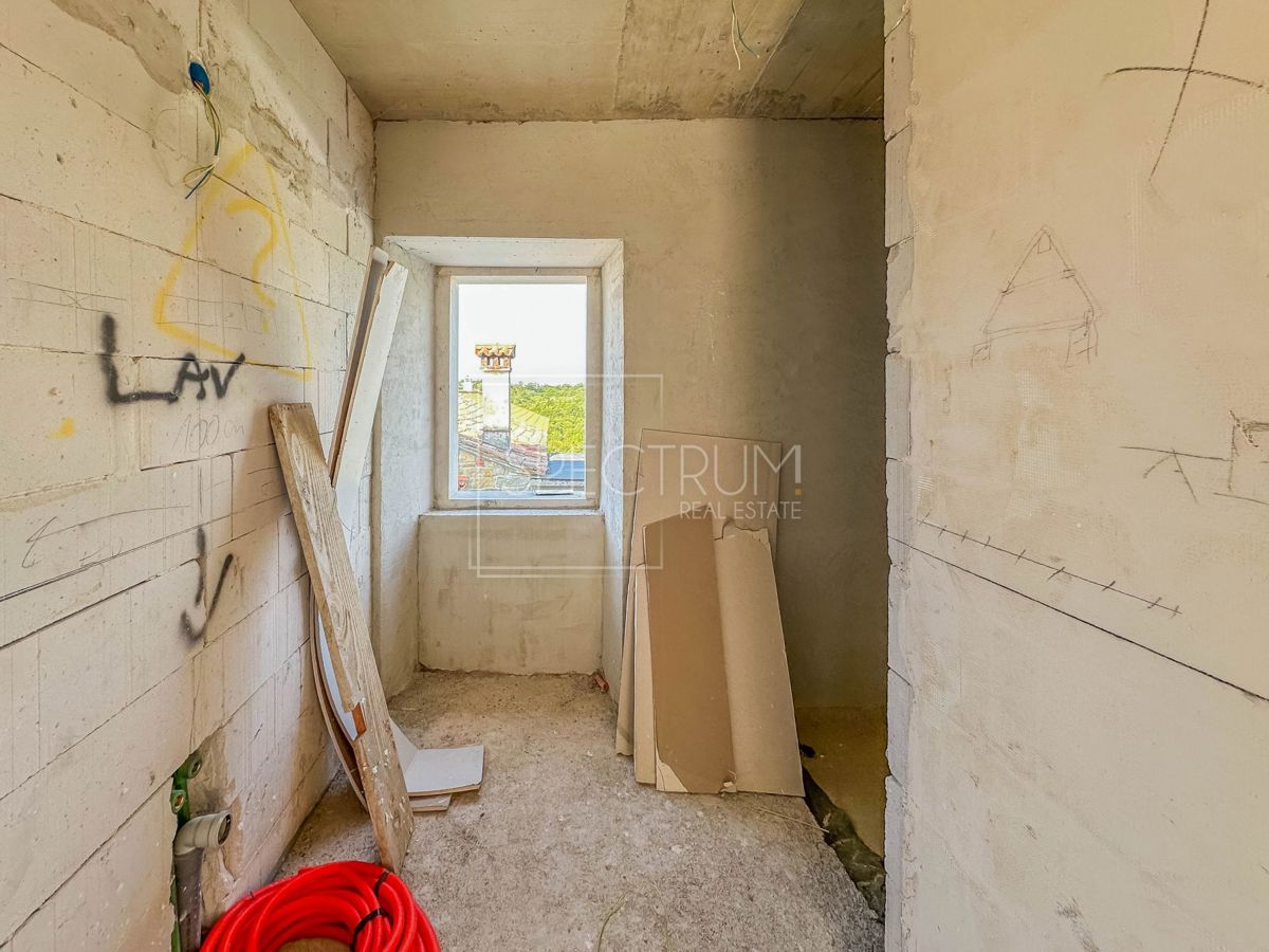 Območje Buja, prenovljena kamnita hiša s čudovitim razgledom