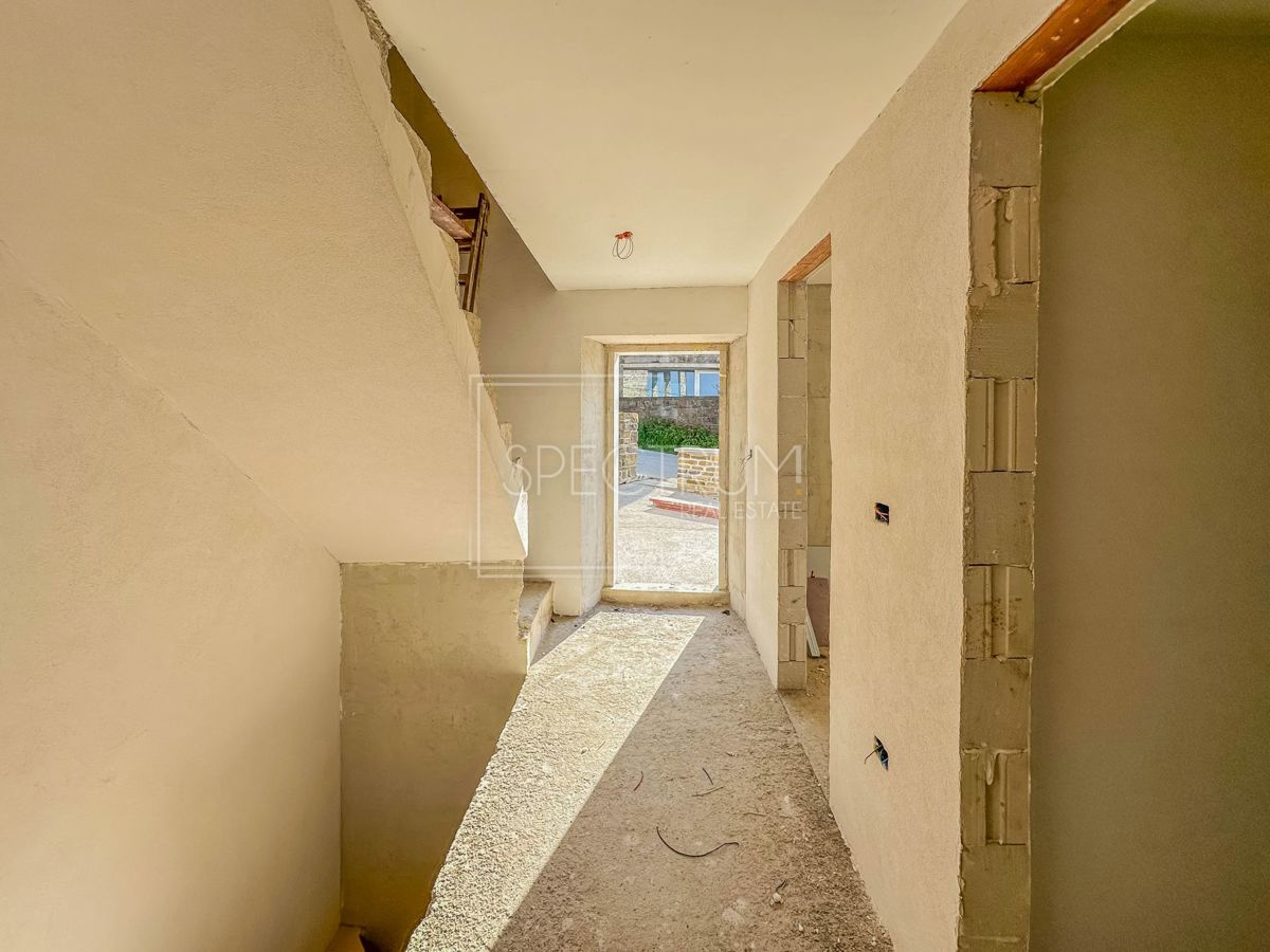 Območje Buja, prenovljena kamnita hiša s čudovitim razgledom