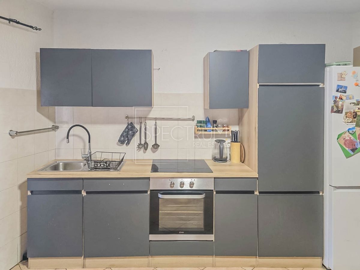 Brtonigla, hiša z 2 apartmajema v centru