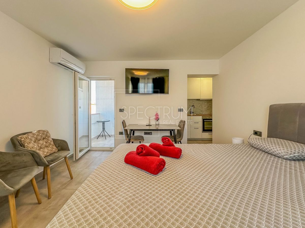 Umag, prenovljeno stanovanje s pogledom na morje!