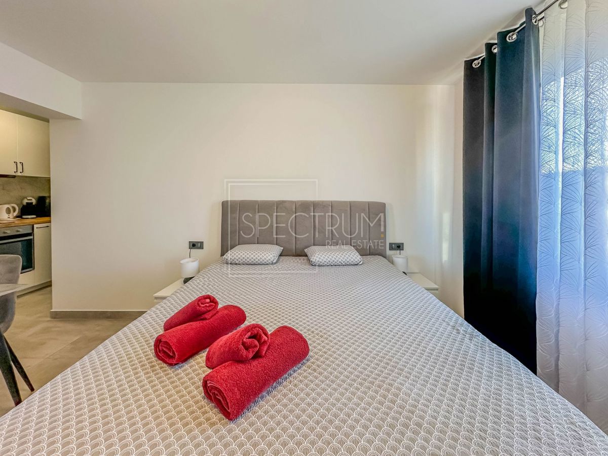 Umag, prenovljeno stanovanje s pogledom na morje!