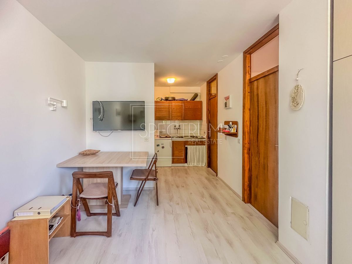 Poreč, 2-sobno stanovanje 200 m od morja!