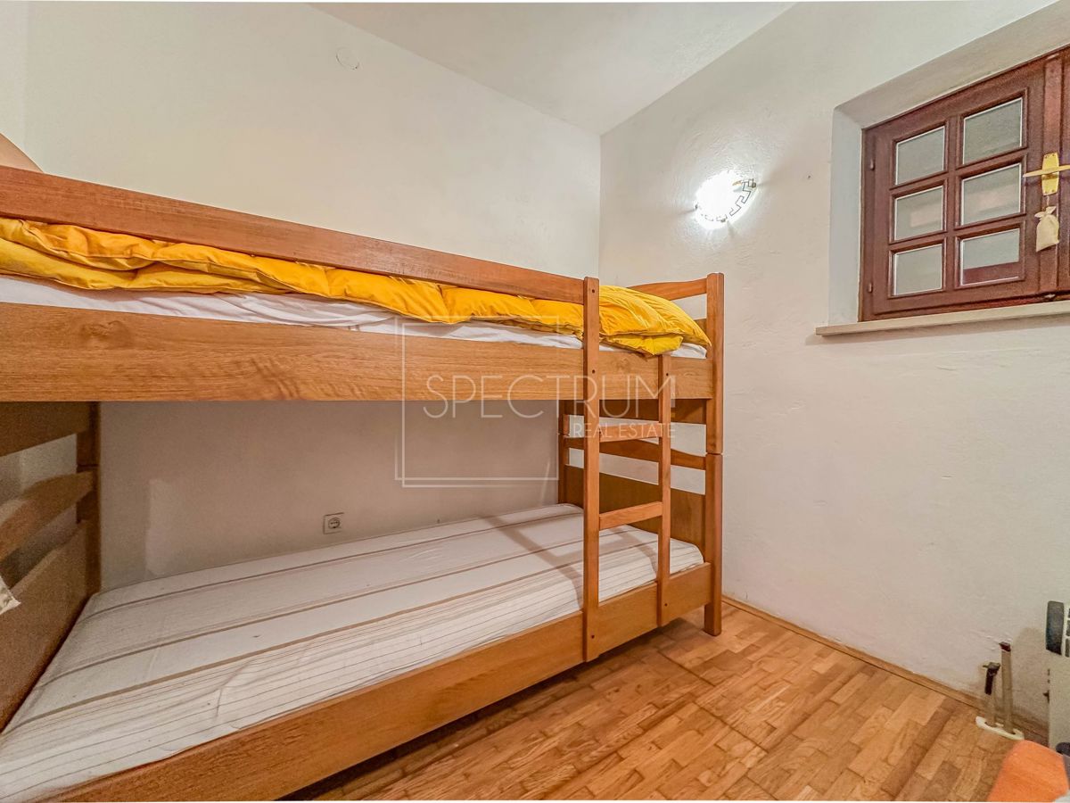 Območje Brtonigle, samostojna hiša na mirni lokaciji