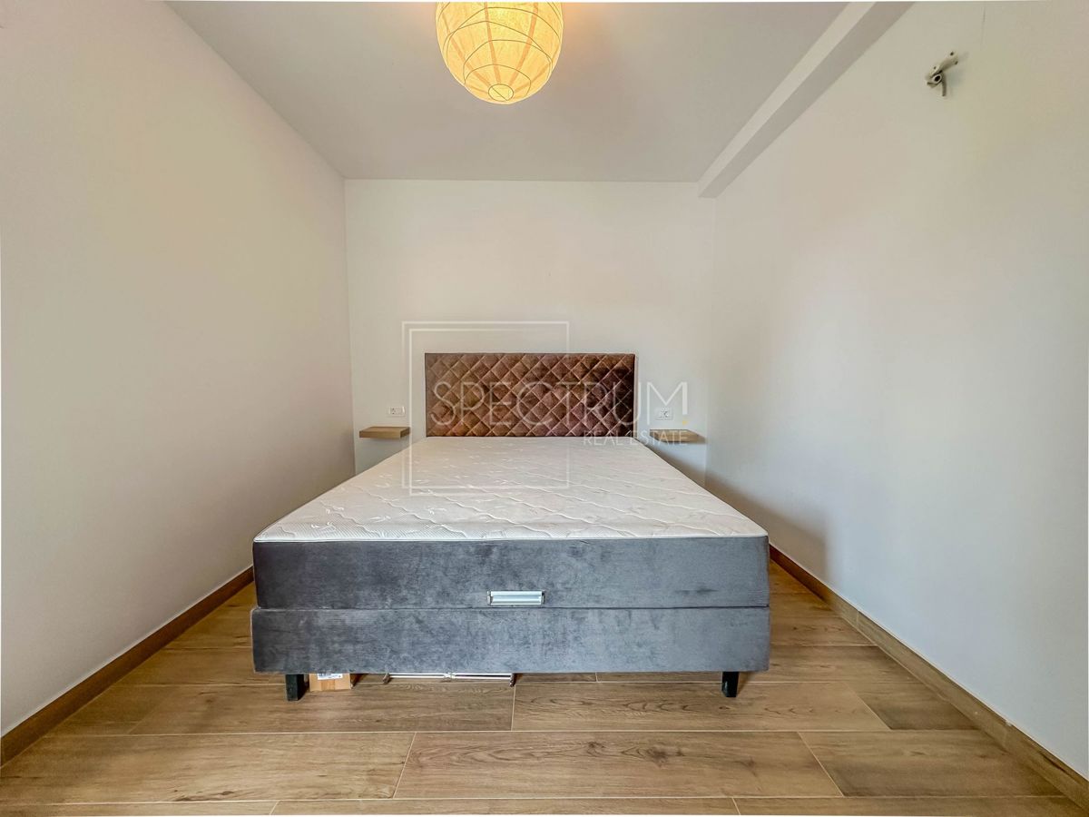 Novigrad, polsamostojna hiša z bazenom