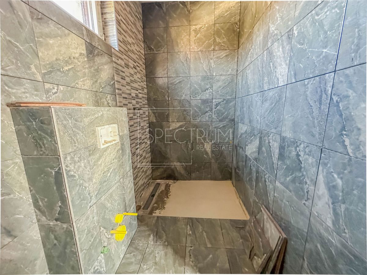 Poreč, moderno stanovanje s strešno teraso