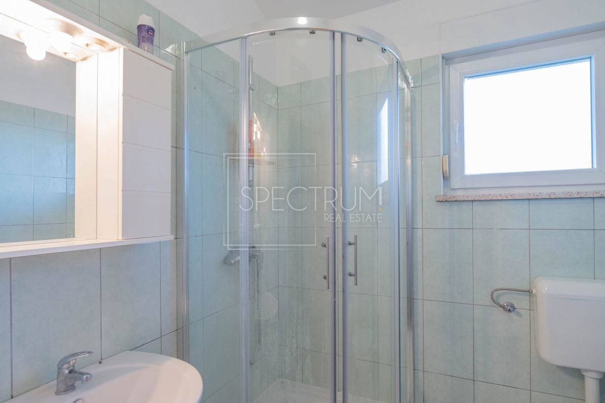 Poreč, opremljeno stanovanje s pogledom na morje