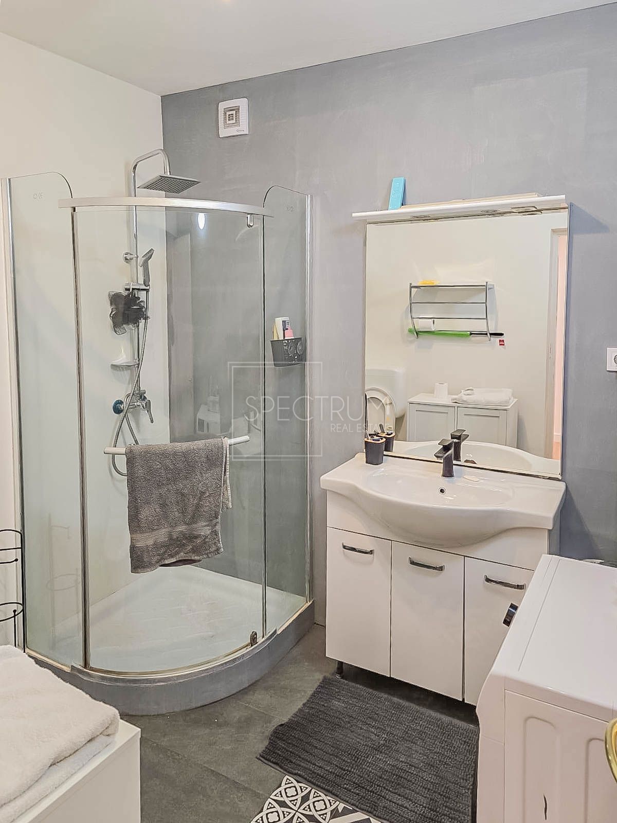 Umag, prenovljeno stanovanje v centru blizu plaže!