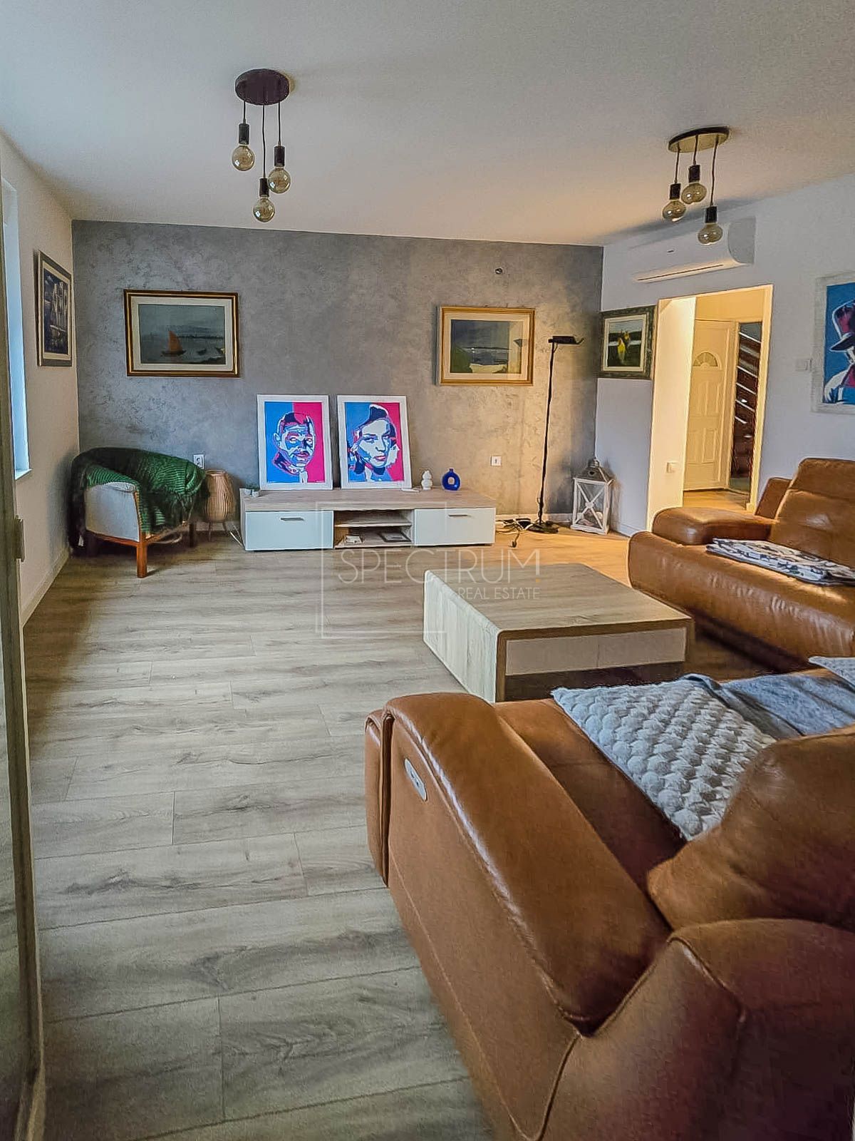 Umag, prenovljeno stanovanje v centru blizu plaže!