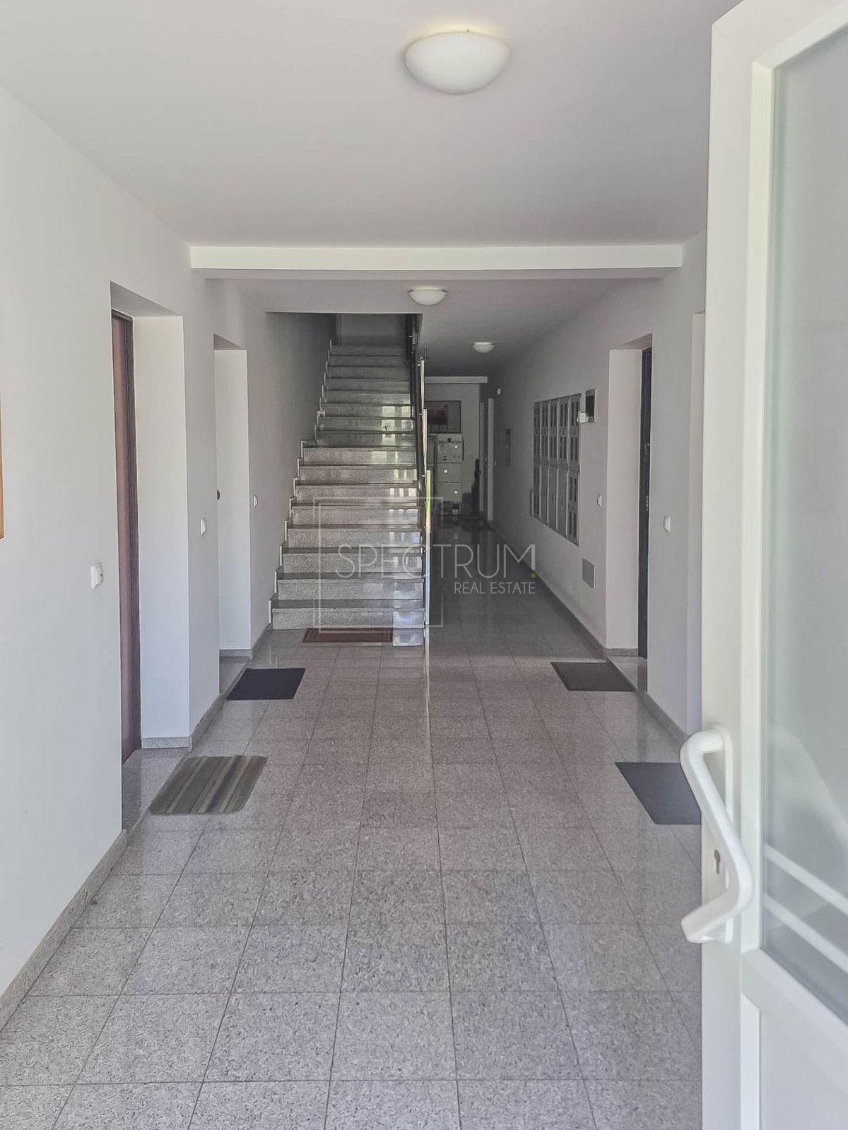 Ližnjan, stanovanje v pritličju na iskani lokaciji