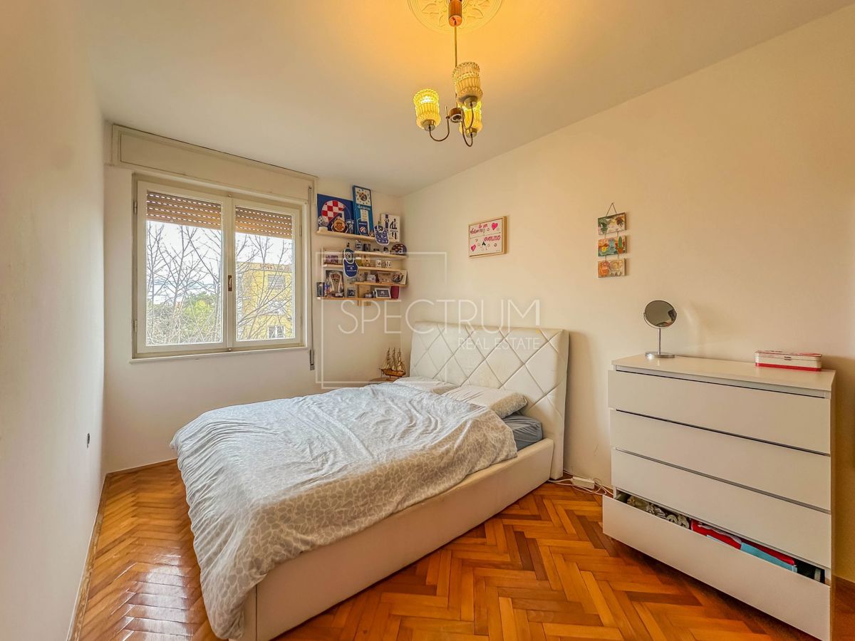 Umag, stanovanje v centru s pogledom na morje