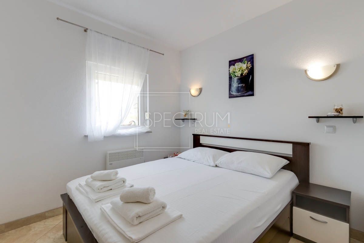 Novigrad okolica, 2 apartmaja 350 m od morja!
