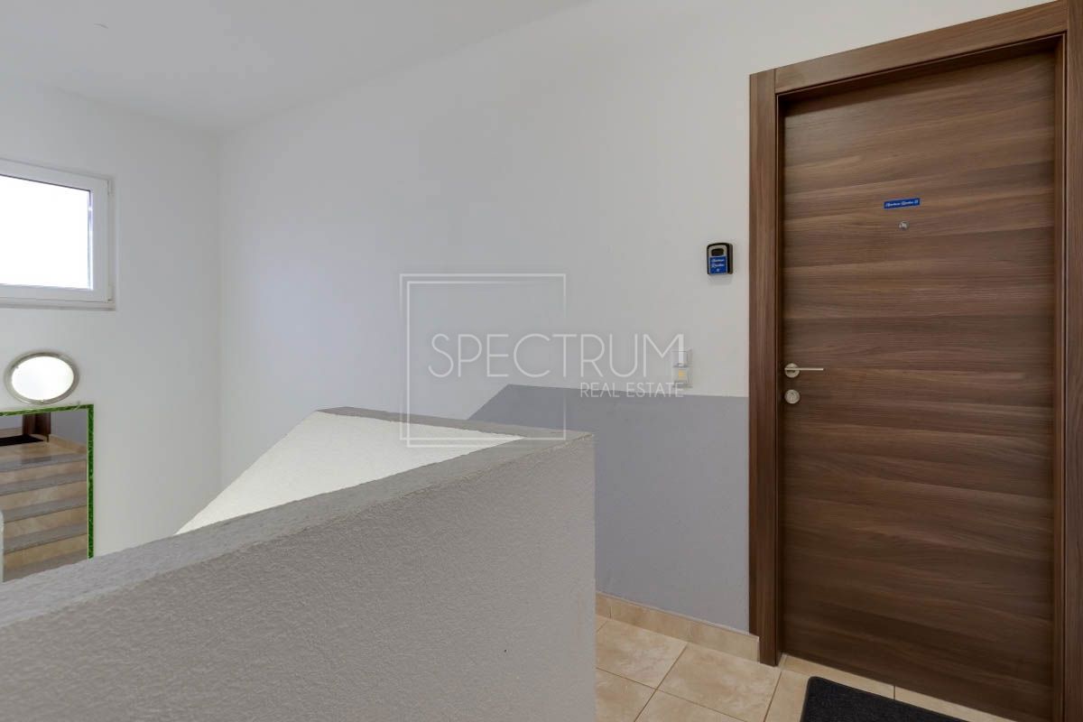 Novigrad okolica, 2 apartmaja 350 m od morja!