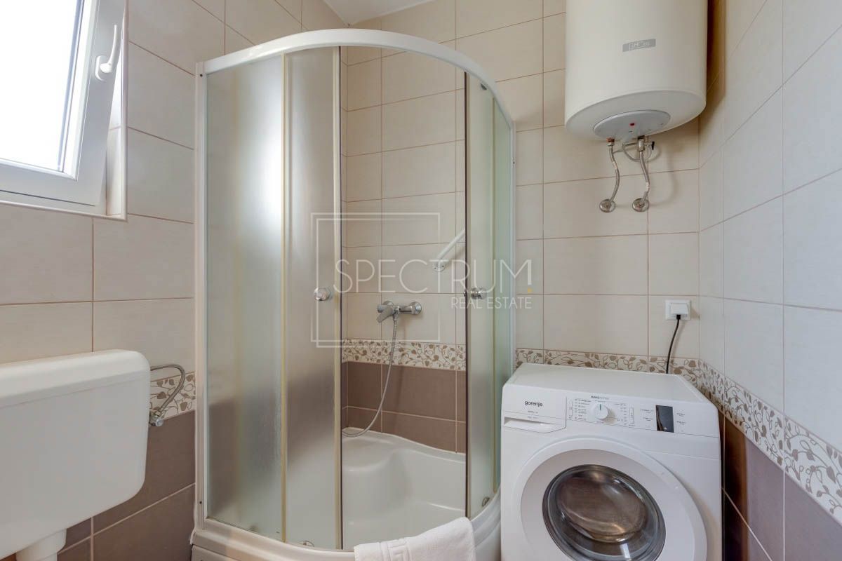 Novigrad okolica, 2 apartmaja 350 m od morja!