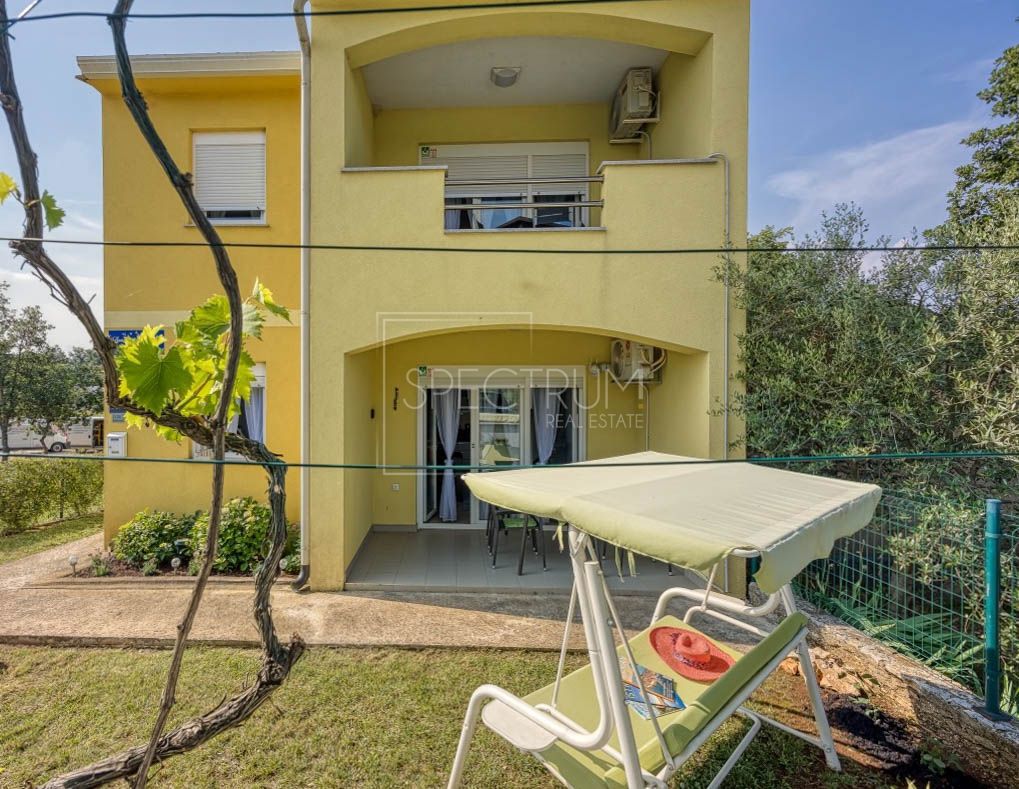 Novigrad okolica, 2 apartmaja 350 m od morja!