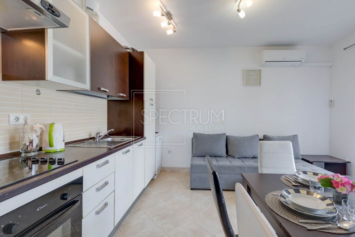 Novigrad okolica, 2 apartmaja 350 m od morja!