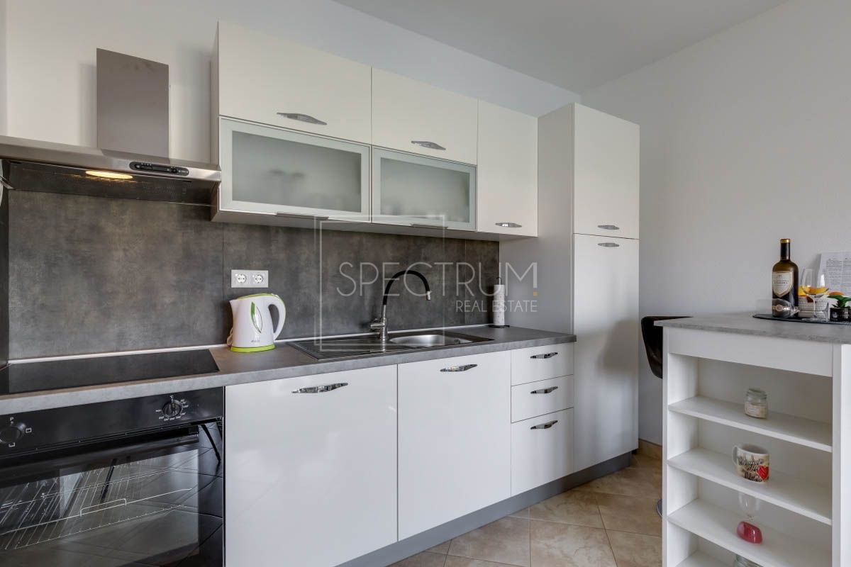 Novigrad okolica, 2 apartmaja 350 m od morja!