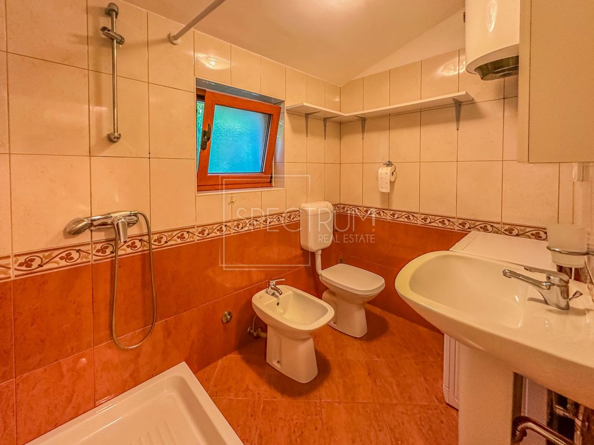 Okolica Grožnjana, samostojna hiša na mirni lokaciji