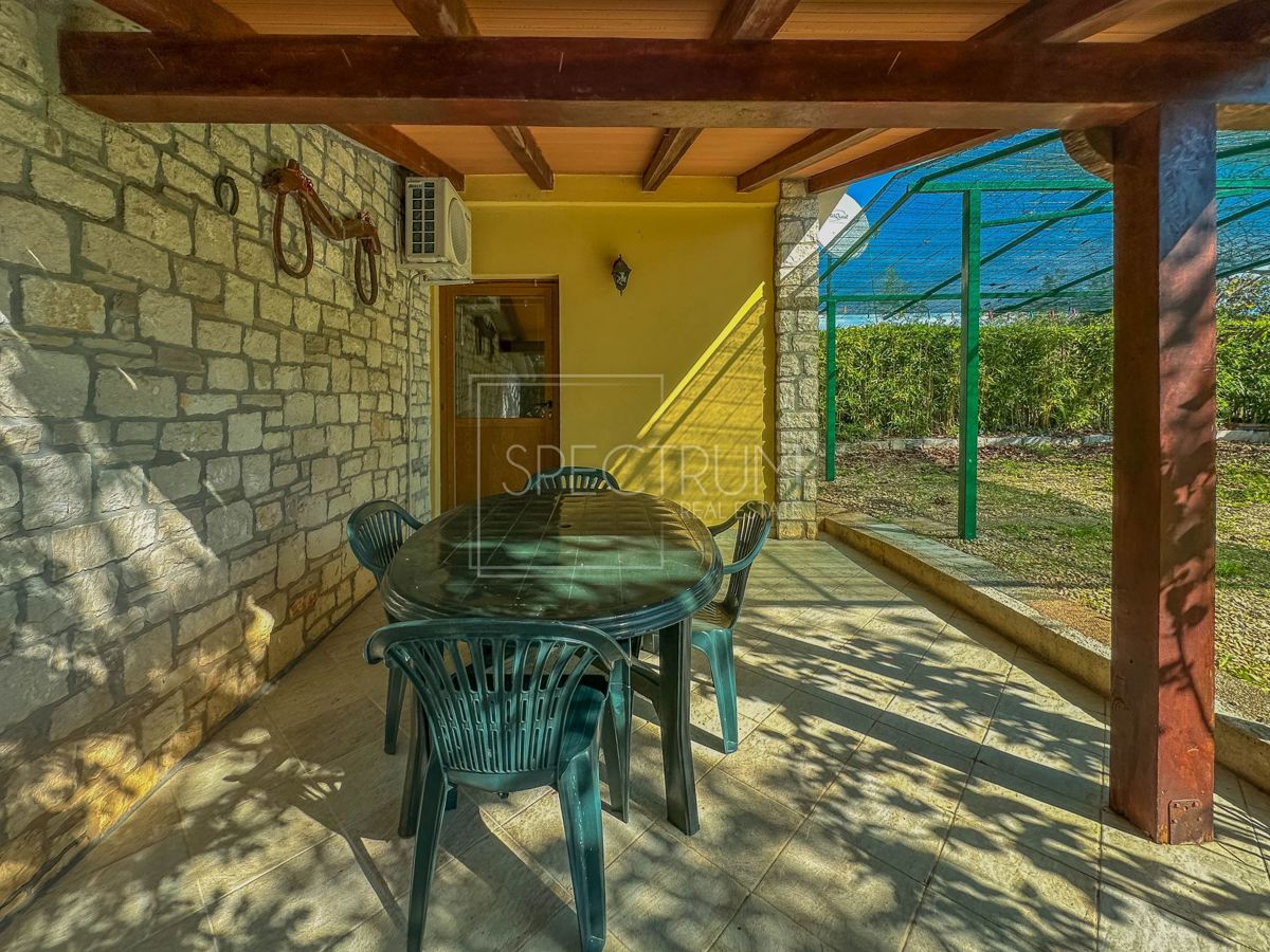 Okolica Grožnjana, samostojna hiša na mirni lokaciji