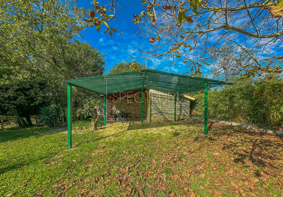 Okolica Grožnjana, samostojna hiša na mirni lokaciji