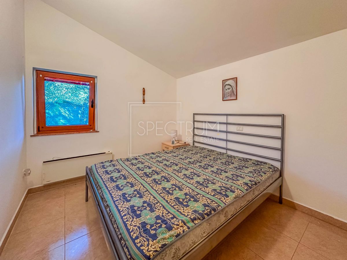 Okolica Grožnjana, samostojna hiša na mirni lokaciji