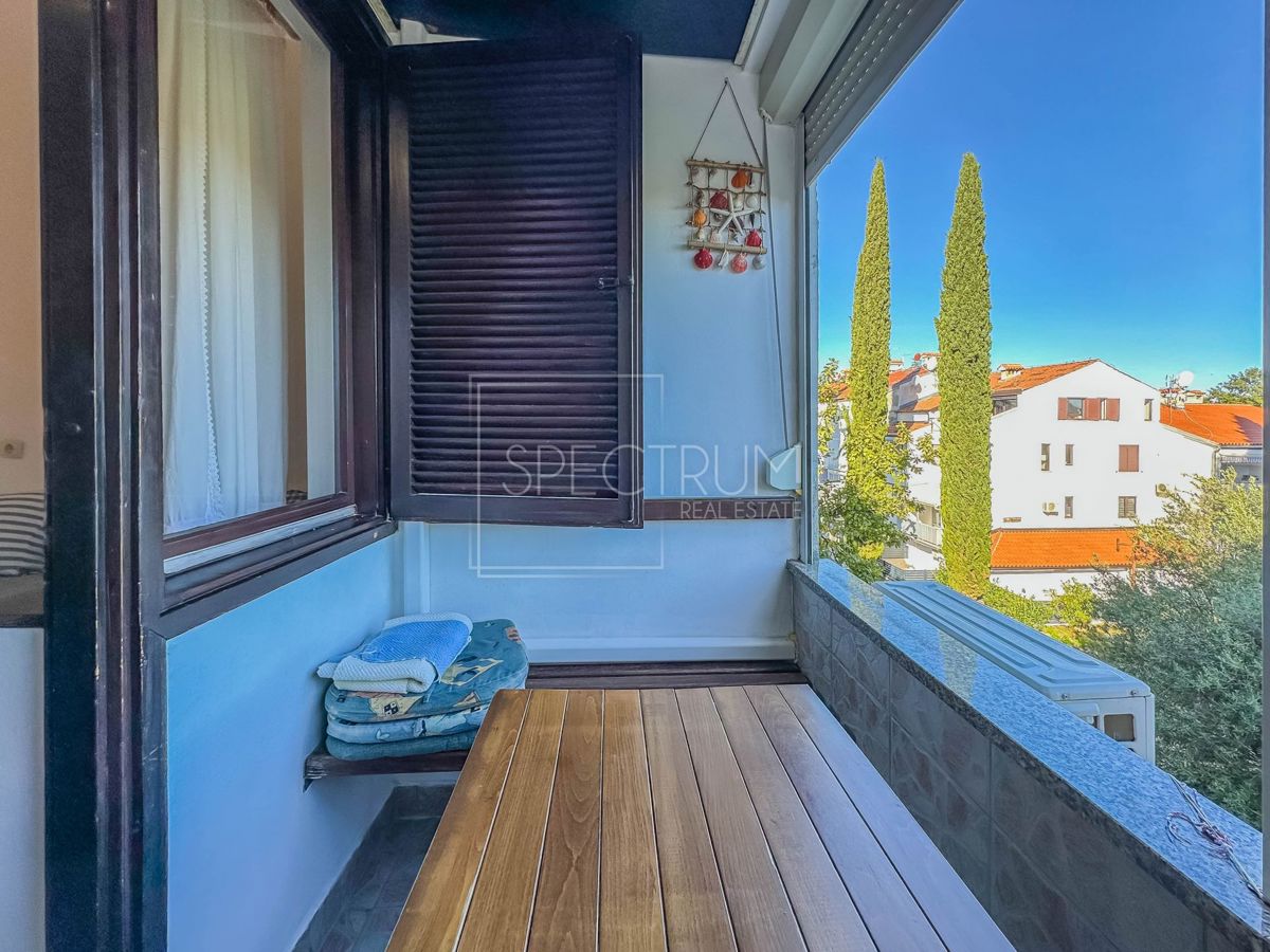 Poreč, dvoetažno stanovanje 350 m od morja