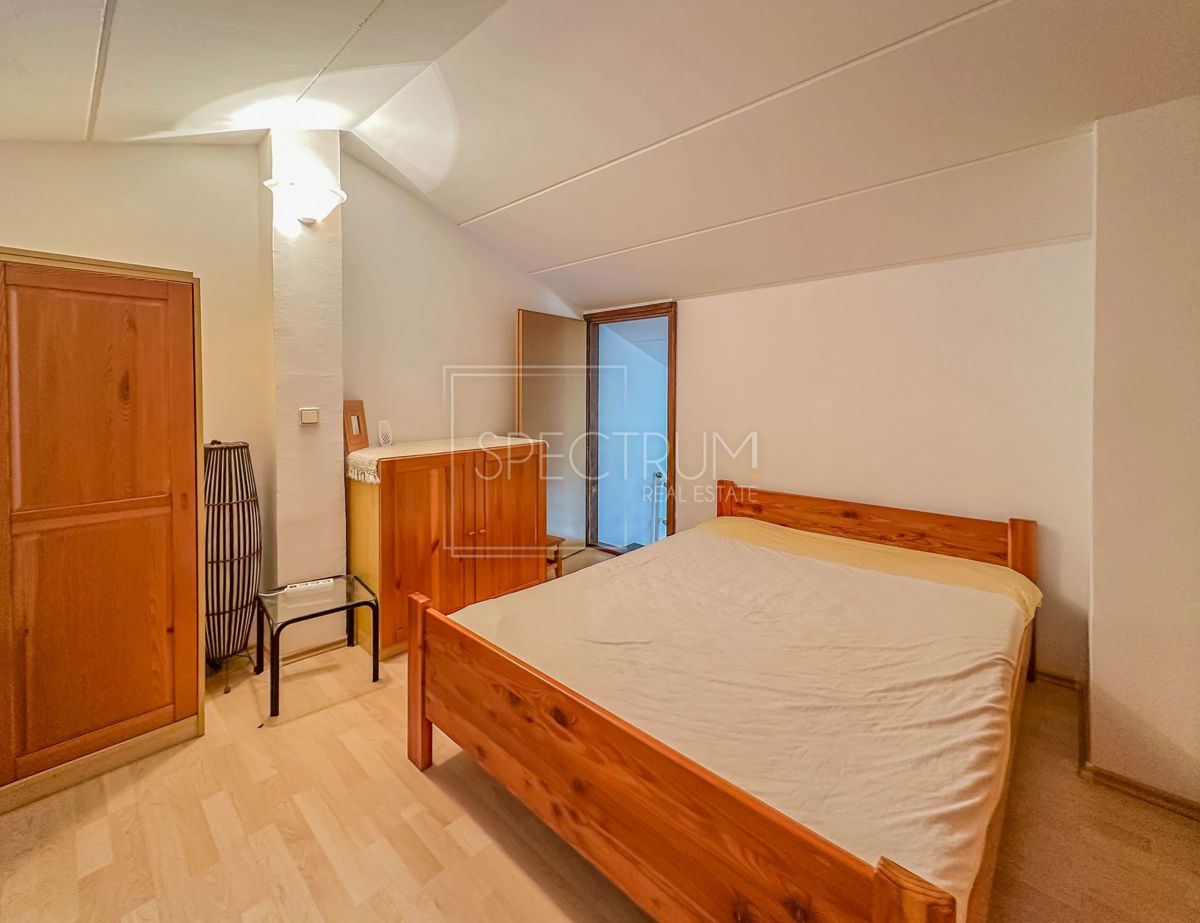 Poreč, dvoetažno stanovanje 350 m od morja